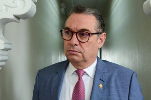 Diputado Roberto Thompson del PLN, advirti&oacute; sobre la crisis econ&oacute;mica en el sector turismo