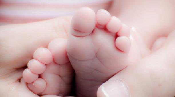 Pies de beb&eacute;