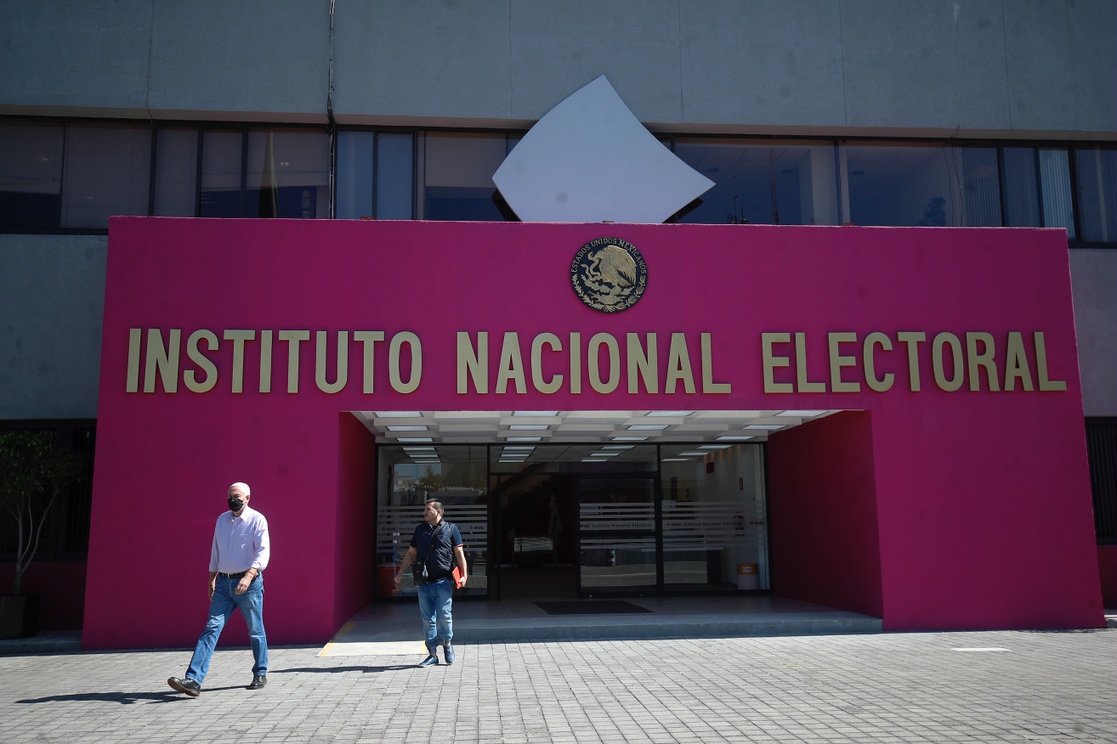 Imagen de la fachada del Instituto Nacional Electoral de México