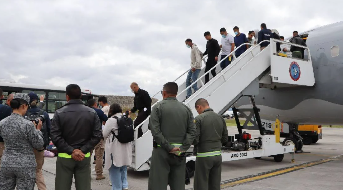 Colombianos deportados desde EE.UU.