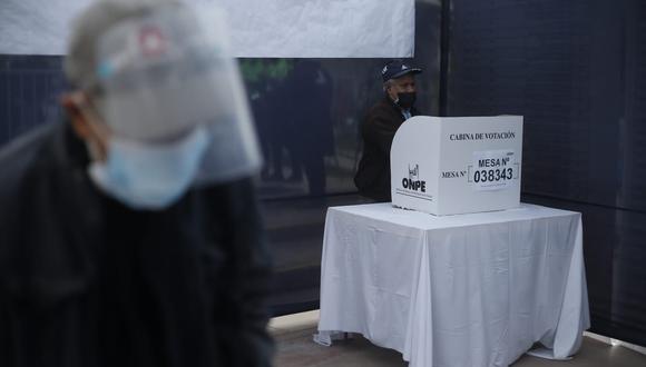 En total, 160 observadores de diferentes pa&iacute;ses fueron acreditados por el organismo electoral para verificar el trabajo de los miembros de mesa, personeros y fiscalizadores.