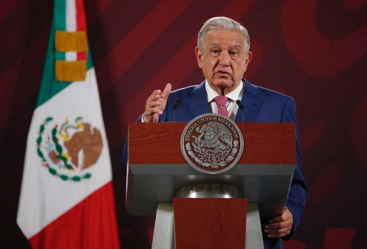 Presidente Lopez Obrador dando discurso