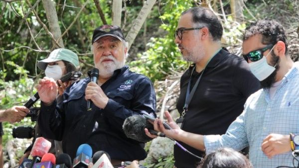 El fiscal de caso Iguala, Omar G&oacute;mez Trejo, y el subsecretario de Derechos Humanos de la Secretar&iacute;a de Gobernaci&oacute;n, Alejandro Encinas (M&eacute;xico)